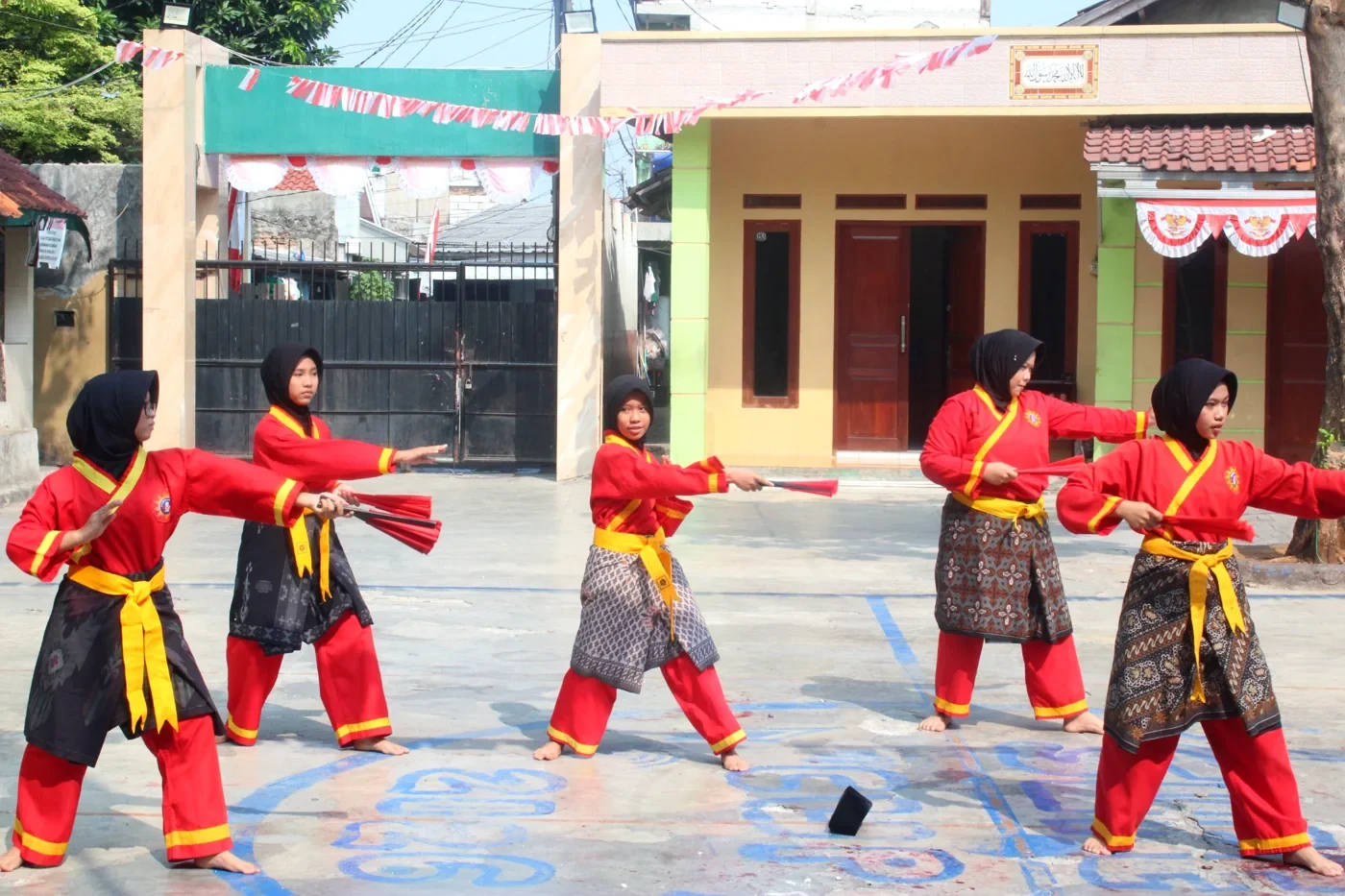 Tapak Suci Putri Pondok Pesantren Attahiyyah