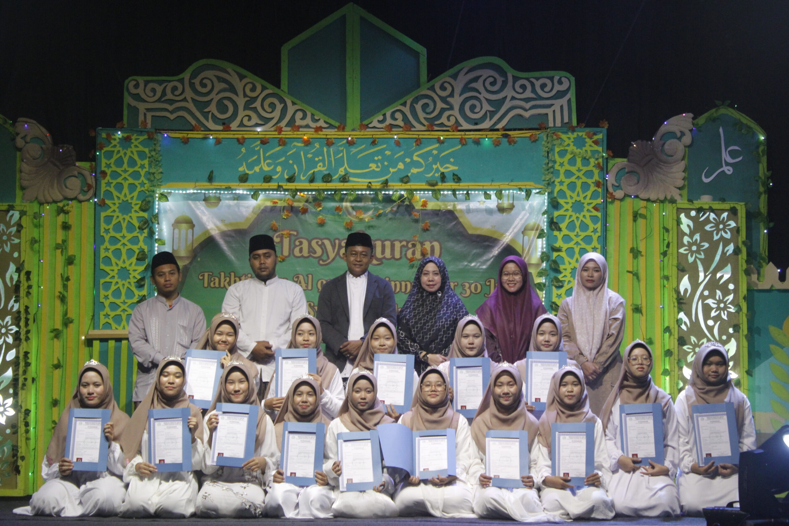 Mengaji Al-Quran santri Attahiyyah